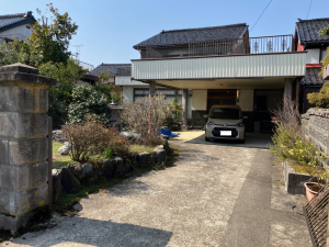 高岡市六家、中古一戸建ての外観画像です