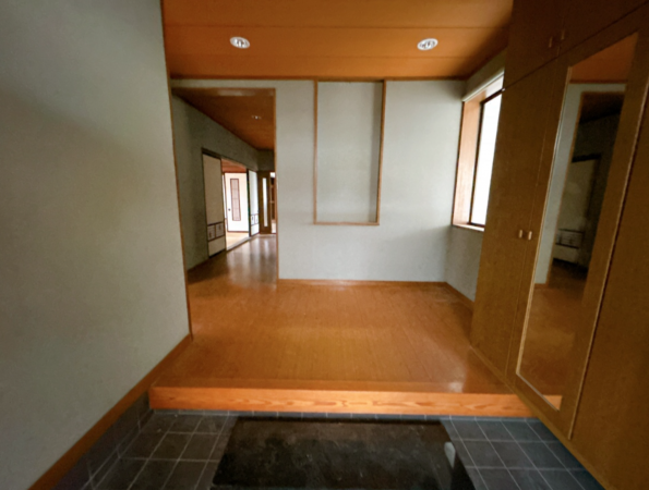 富山市長江本町、中古一戸建ての画像です