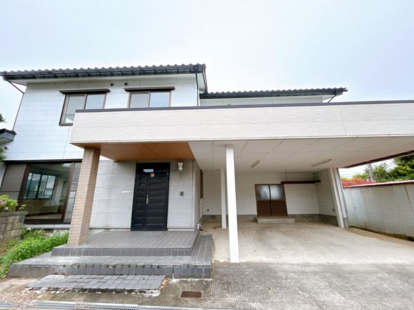 富山市長江本町、中古一戸建ての外観画像です