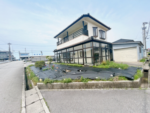 黒部市田家新、中古一戸建ての外観画像です
