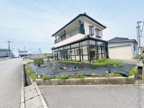 黒部市田家新、中古一戸建ての外観画像です