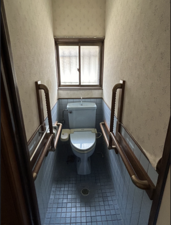 富山市山室、中古一戸建てのトイレ画像です