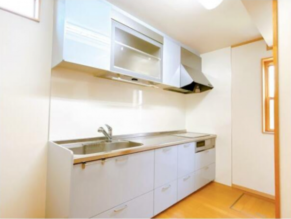 富山市水橋中村、中古一戸建てのキッチン画像です