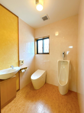 富山市大町、中古一戸建てのトイレ画像です