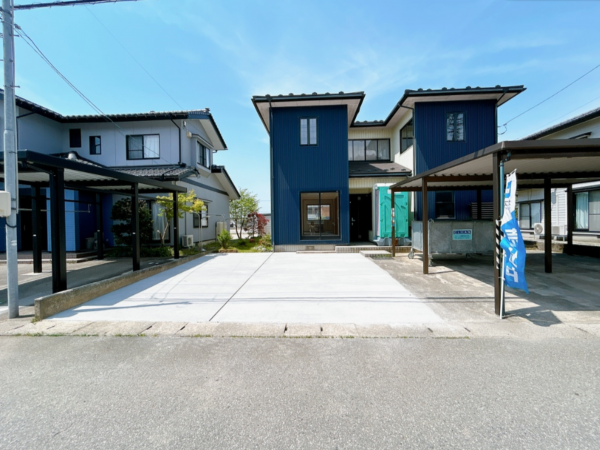 黒部市若栗、中古一戸建ての外観画像です