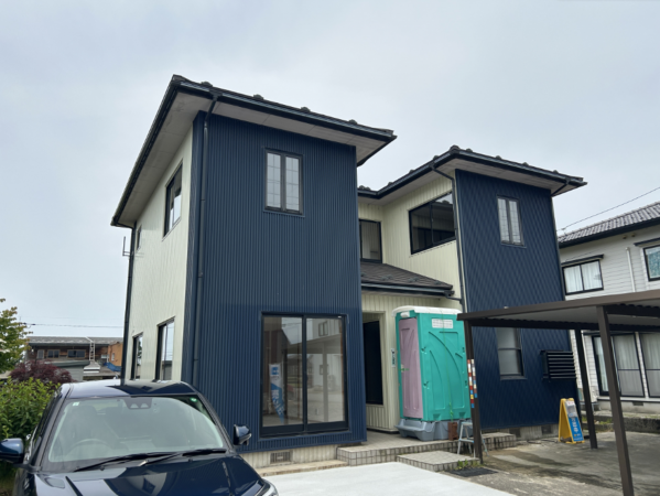 黒部市若栗、中古一戸建ての外観画像です