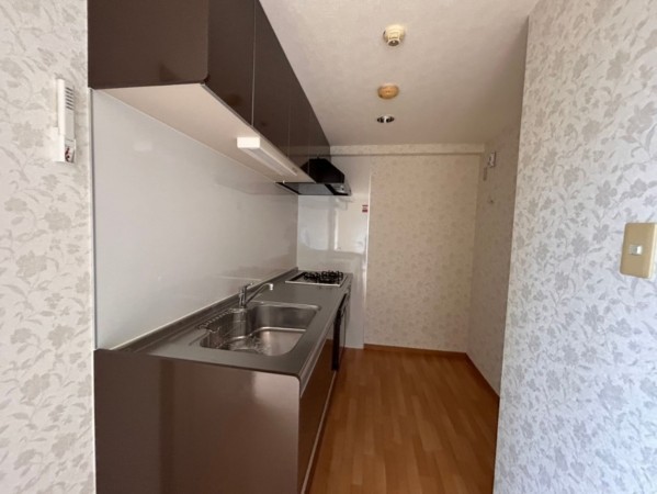 富山市長江本町、マンションのキッチン画像です