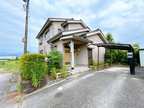 中新川郡上市町上正、中古一戸建ての外観画像です