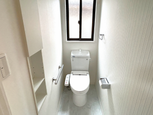 富山市太田、中古一戸建てのトイレ画像です