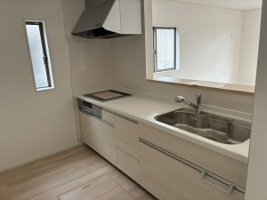 滑川市辰野、新築一戸建てのキッチン画像です