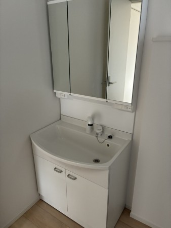 滑川市辰野、新築一戸建ての洗面画像です