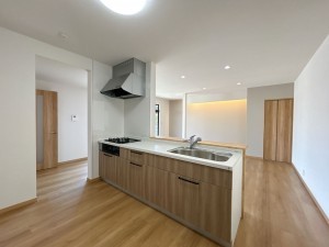 富山市田畑、中古一戸建てのキッチン画像です