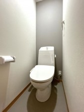富山市田畑、中古一戸建てのトイレ画像です