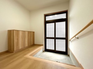 富山市田畑、中古一戸建ての玄関画像です