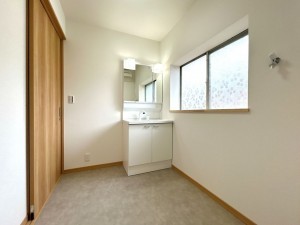 富山市田畑、中古一戸建ての洗面画像です