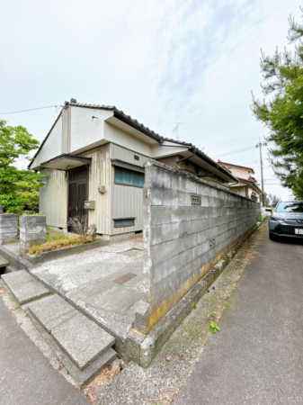 富山市田畑、中古一戸建ての外観画像です