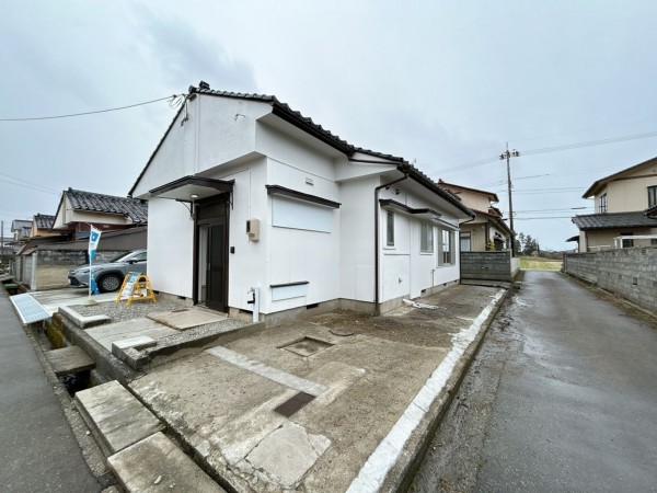 富山市田畑、中古一戸建ての外観画像です
