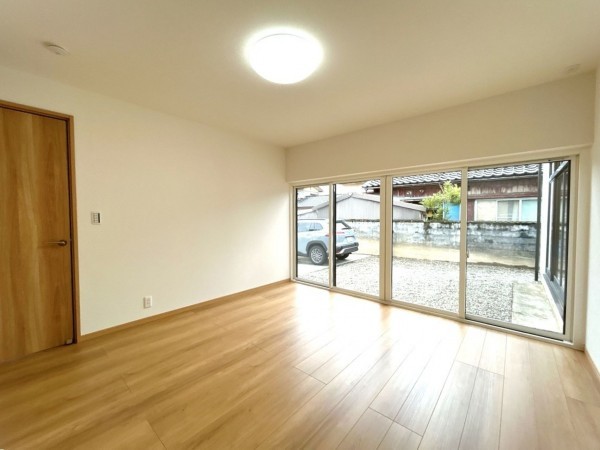 富山市田畑、中古一戸建ての内装画像です