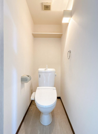 富山市長江本町、マンションのトイレ画像です