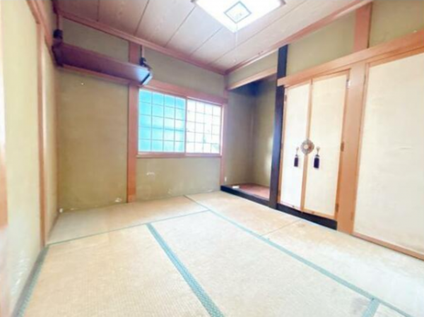 富山市八尾町高善寺、中古一戸建ての画像です