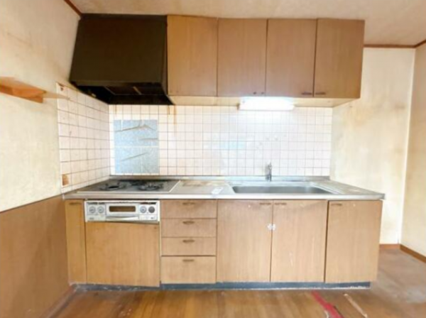 富山市八尾町高善寺、中古一戸建てのキッチン画像です