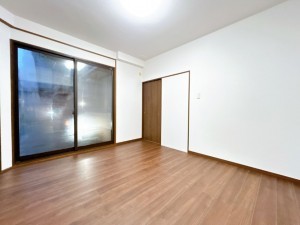 富山市稲荷元町、マンションの画像です