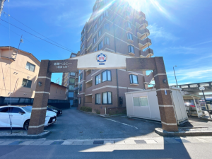 富山市稲荷元町、マンションの外観画像です