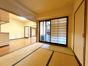 富山市稲荷元町、マンションの画像です