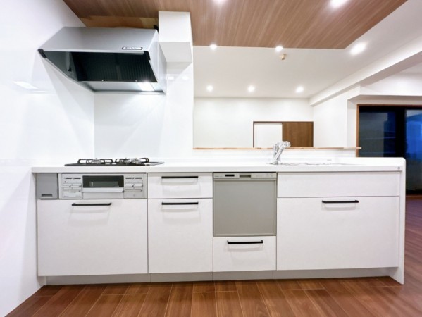 富山市稲荷元町、マンションのキッチン画像です