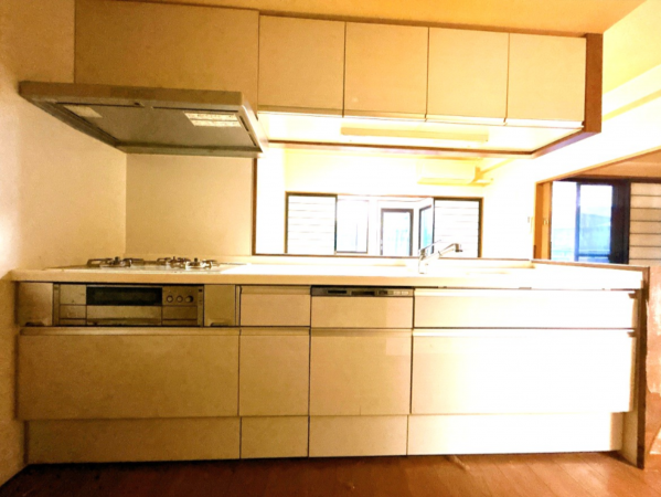 富山市稲荷元町、マンションのキッチン画像です