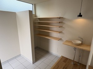 富山市稲荷元町、新築一戸建ての玄関画像です