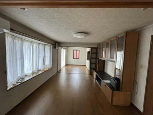 富山市中冨居、中古一戸建ての画像です