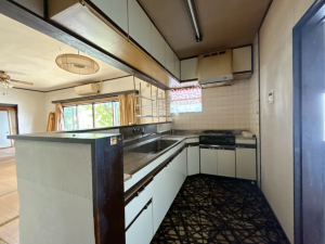 富山市住吉、中古一戸建てのキッチン画像です