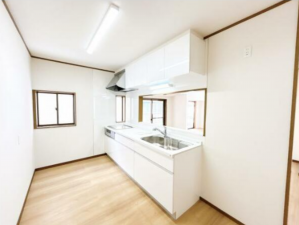 富山市新庄町、中古一戸建てのキッチン画像です