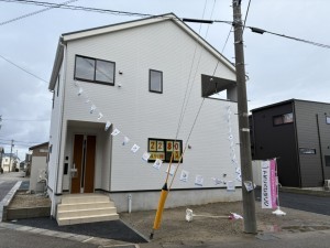 高岡市蓮花寺、新築一戸建ての外観画像です