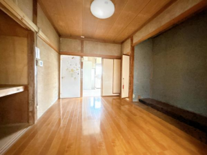 富山市長江本町、中古一戸建ての画像です