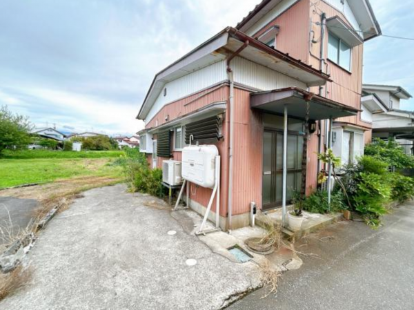 富山市長江本町、中古一戸建ての外観画像です