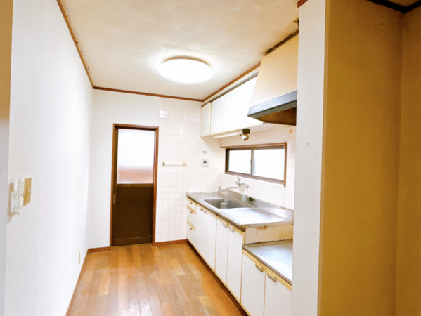 富山市若竹町、中古一戸建てのキッチン画像です