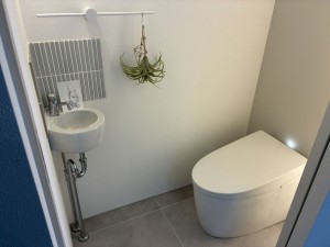 富山市藤木、新築一戸建てのトイレ画像です