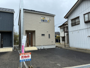 富山市中市、新築一戸建ての外観画像です