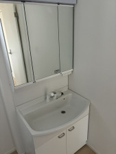 富山市中市、新築一戸建ての洗面画像です