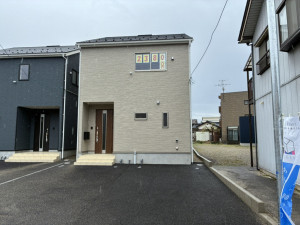 富山市中市、新築一戸建ての外観画像です