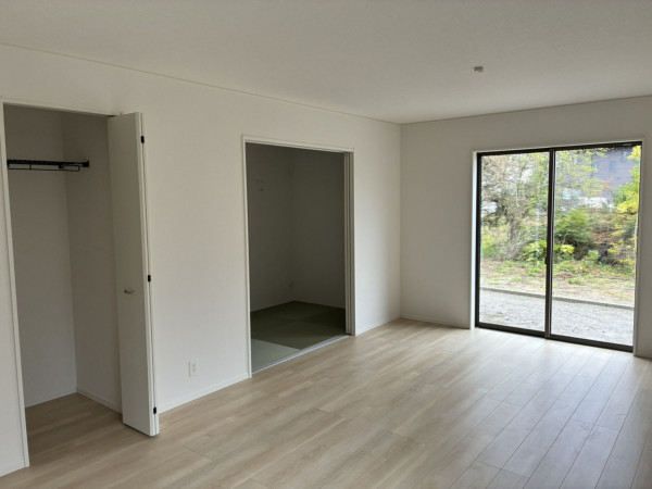 富山市中市、新築一戸建ての内装画像です