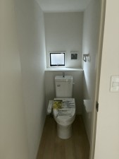 富山市中市、新築一戸建てのトイレ画像です
