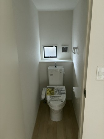 富山市中市、新築一戸建てのトイレ画像です