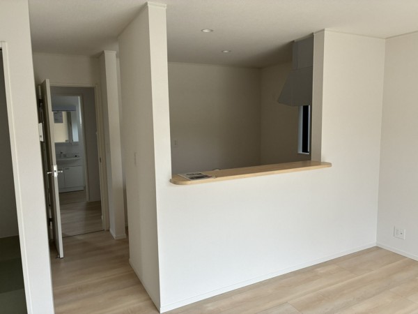 富山市中市、新築一戸建てのキッチン画像です