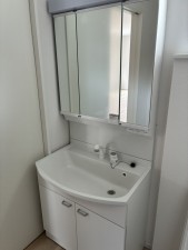 高岡市清水町、新築一戸建ての洗面画像です