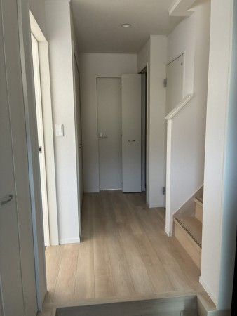 高岡市清水町、新築一戸建ての内装画像です