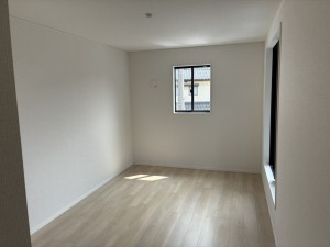 高岡市中川園町、新築一戸建ての寝室画像です