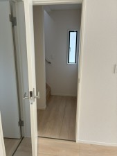 高岡市中川園町、新築一戸建ての内装画像です